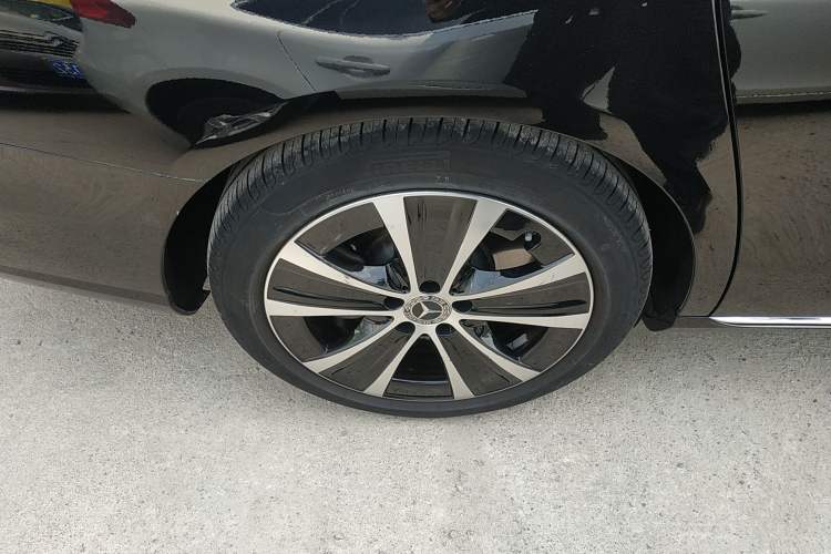 Used Mercedes-Benz E-Class New Energy 2023 E 350 e L Plug-in Hybrid Sedan