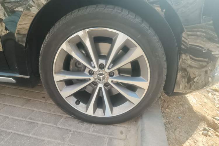 Used Mercedes-Benz V-Class 2022 V 260 Avantgarde Edition