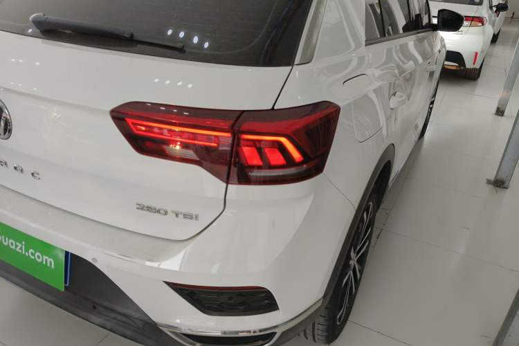 Used Volkswagen T-ROC 2019 280TSI DSG Two-Wheel Drive Comfort Version China VI Standard
