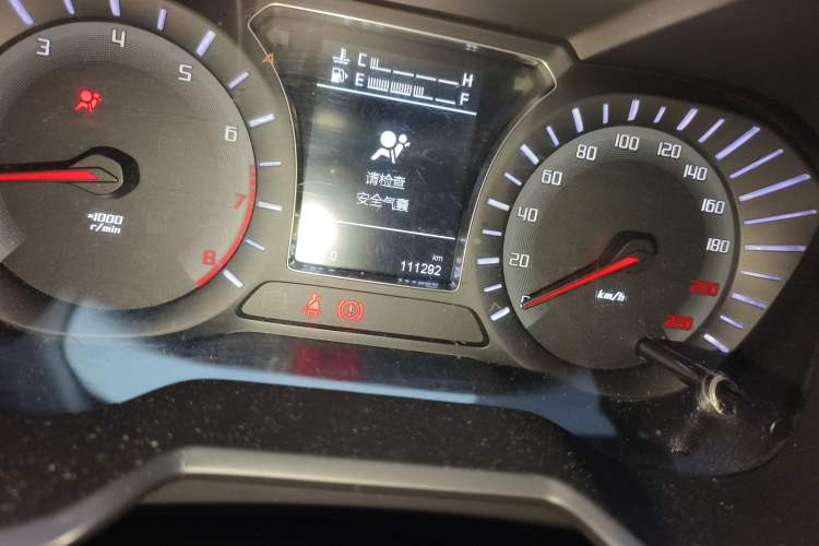 Used GAC Trumpchi GS4 2015 200T Manual Luxury Edition Odometer Close Up