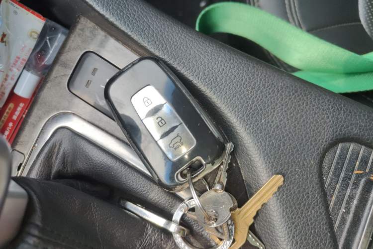 Used Kia K5 2012 2.0L Automatic DLX
