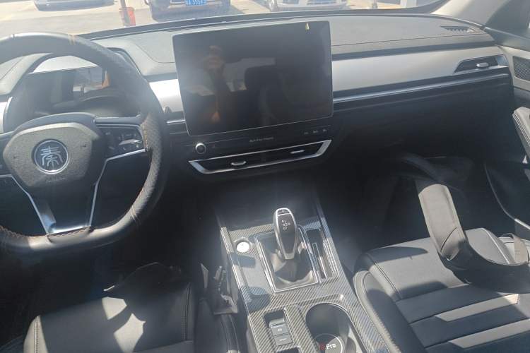 Used BYD Qin Pro 2019 Super Edition 1.5TI Automatic Smart Connect Enjoyment Model China VI Standard Audio And AC Panel