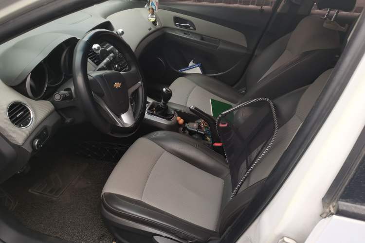 Used Chevrolet Cruze 2010 1.6L SL Grand Touring Edition MT