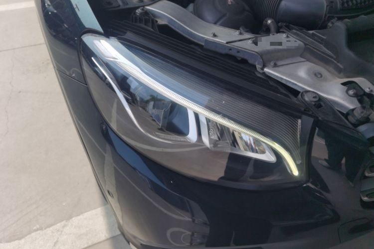 Used Mercedes-Benz GLC 2019 GLC 260 L 4MATIC Dynamic Model Right Front Headlight