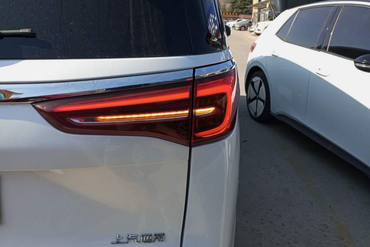 Used Buick GL8 2023 ES Lu Zun Deluxe Model