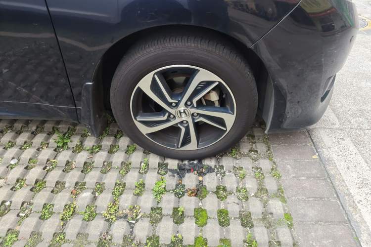 Used Honda Odyssey 2015 Updated Version 2.4L Smart Edition