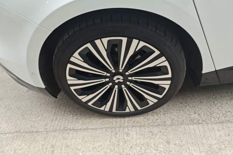 Used Nio ET9 2025 100 kWh
