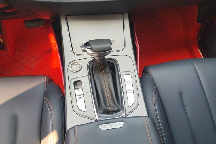 Used CHANGAN OSHAN X7 2020 1.5T Automatic Prestige Edition
