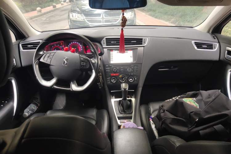 Used DS 5LS 2014 1.6T Elegant Version THP160