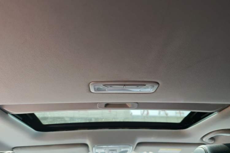 Used Changan Eado 2019 High-Energy Edition 1.6L GDI Manual Pioneer Model China VI Standard
