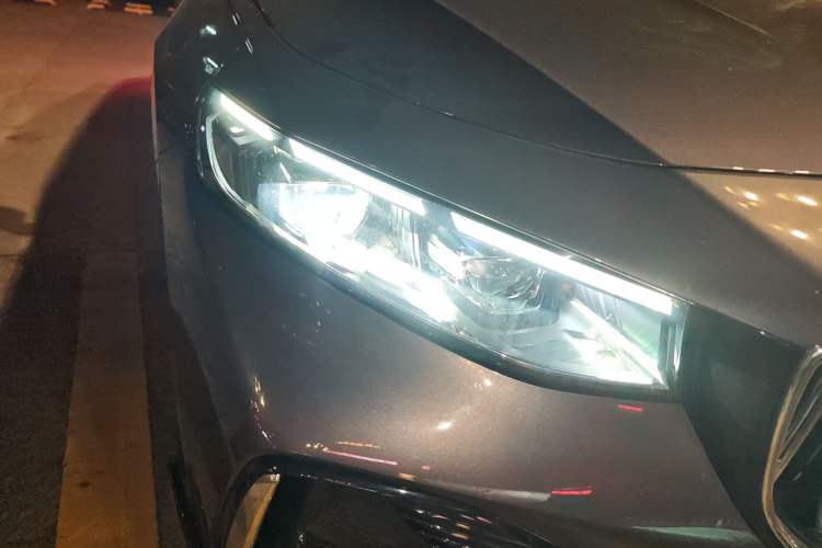 Used Geely Auto Preface 2026 Model Oriental Yao 1.5TD Kunlun Edition Right Front Headlight