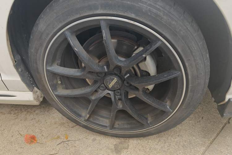 Used Volkswagen Lamando 2021 230TSI DSG Fashion Edition Right Front Wheel Hub