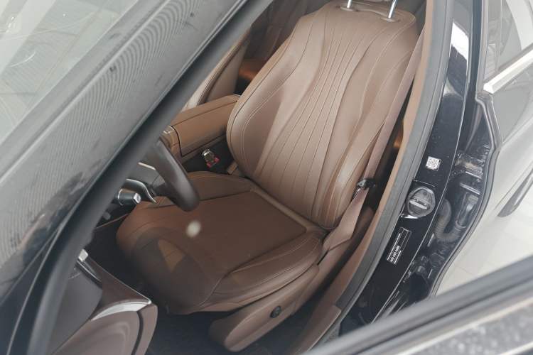 Used Mercedes-Benz E-Class 2022 Updated E 300 L Luxury Edition
