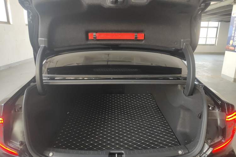 Used Volvo S90 2023 B5 Zhiyuan Luxury Edition
