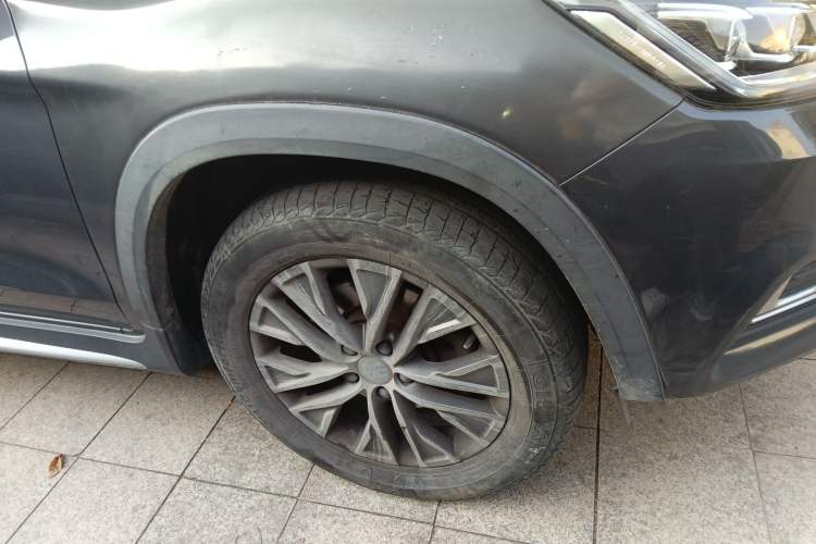 Used BYD Song New Energy 2019 Song DM 1.5TID Smart Connect Dynamic Model Right Front Wheel Hub