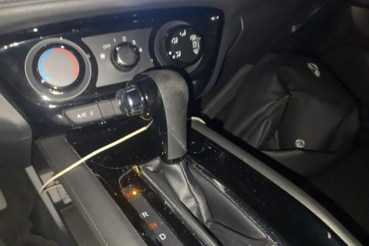 Used Honda Vezel 2015 1.5L CVT two-wheel drive Comfort trim