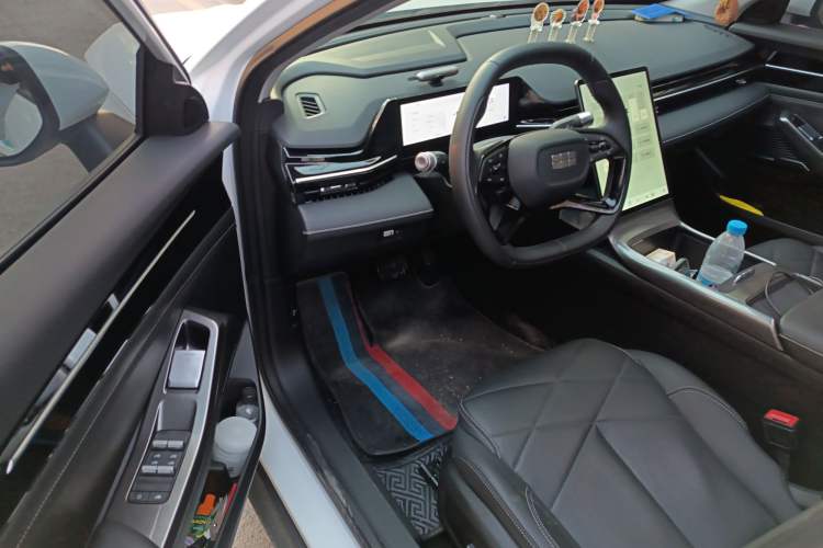 Used Geely Galaxy L6 2024 125km PLUS Dragon Edition