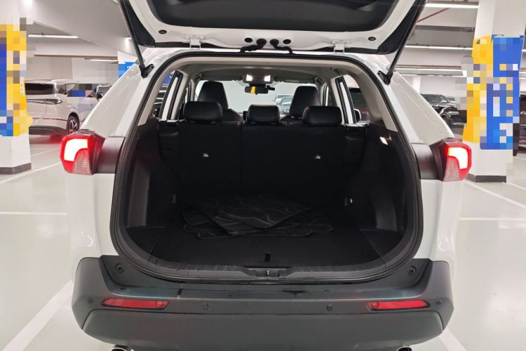 Used Toyota RAV4 2024 2.0L CVT Two-Wheel Drive Urban Edition
