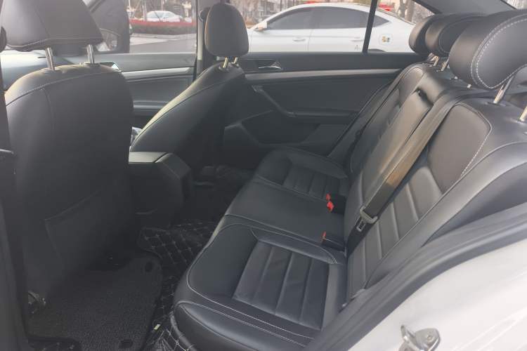 Used Volkswagen Lavida 2017 1.6L Automatic Comfort Edition