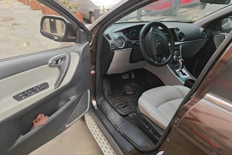 Used Luxgen Great 7 SUV 2013 Limited-Edition Sharp Edition 2.2T All-Wheel-Drive Prestige Model