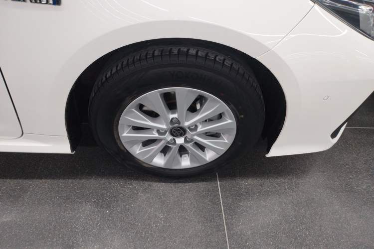 Used Toyota Corolla 2023 1.8L Smart Electric Hybrid Dual-Motor Pioneer Edition Right Front Wheel Hub