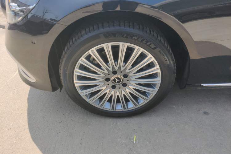 Used Mercedes-Benz E-Class 2022 Second Facelift E 300 L Fashion Edition