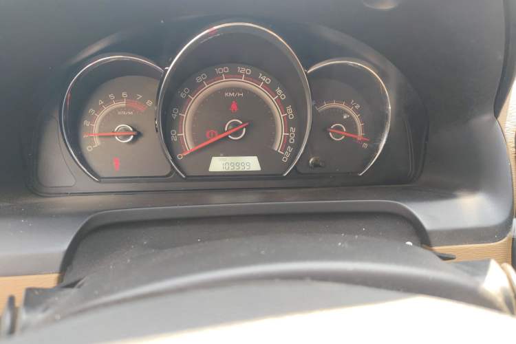 Used Baojun 630 2013 1.5L manual Elite version
