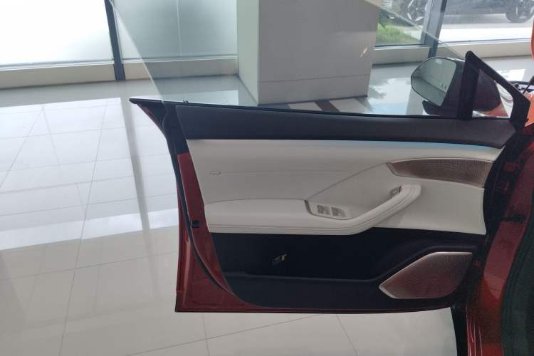 Used ONVO L60 2024 60 kWh All-Wheel Drive