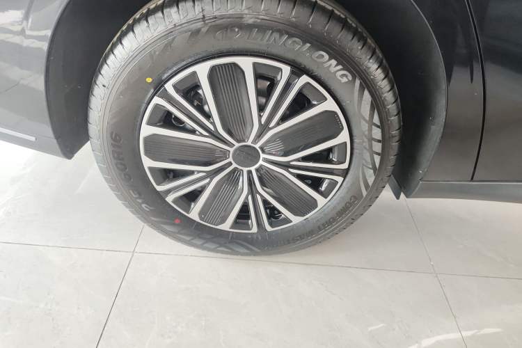 Used Geely Galaxy Stellar 6 2026 Model 60km Free-Style Edition Right Rear Wheel Hub