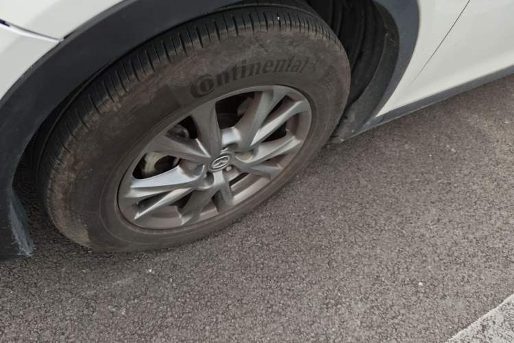 Used Mazda CX-4 2018 2.0L Automatic Two-Wheel Drive Blue Sky Premium Upgrade Version China V Standard Left Front Wheel Hub