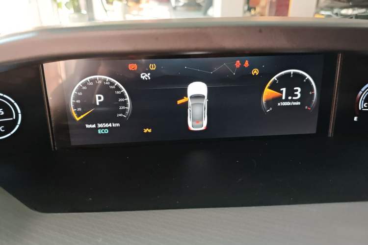 Used Changan UNI-V 2023 1.5T Prestige Model
