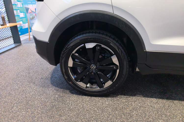 Used Volkswagen Tacqua 2021 200TSI DSG JoyConnect Edition
