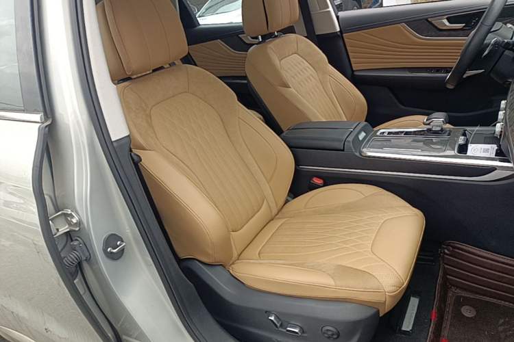 Used Hongqi HS5 2023 2.0T Four-Wheel Drive Flagship Pro Edition
