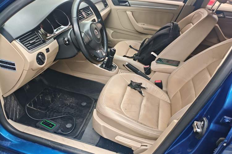 Used Volkswagen Bora 2013 1.6L Manual Comfort Model Left Front Seat