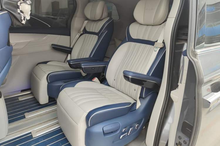 Used Roewe iMAX8 2021 400TGI Supreme Series Ultimate Edition