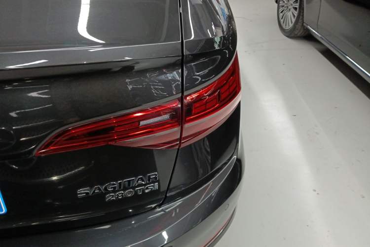 Used Volkswagen Sagitar 2020 280TSI DSG Comfort Version China VI Standard Right Rear Taillight