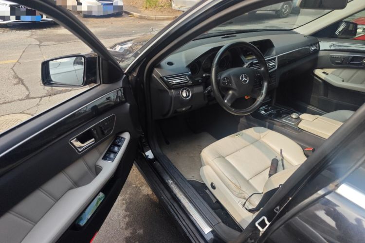 Used Mercedes-Benz E-Class 2010 E 300 L Fashion Model