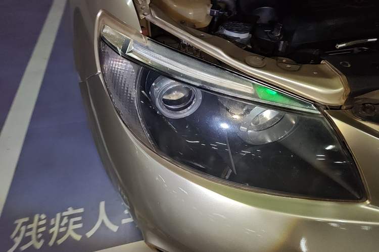 Used BYD S6 2014 1.5TI Manual Luxury 5-Seater Right Front Headlight