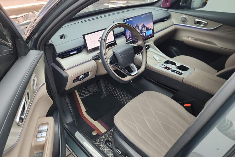 Used Chery Tiggo 8 PLUS 2025 290TGDI DCT Prestige 5-Seater Driver Seat