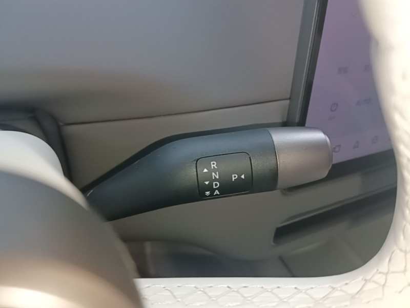 Used Li Auto i6 2025 Model Four-Wheel-Drive Standard Type — 13