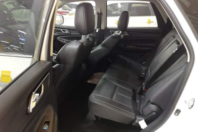 Used JMC Yusheng S350 2020 2.0T Automatic All-Wheel Drive Gasoline Comfort Edition Left Rear Seat