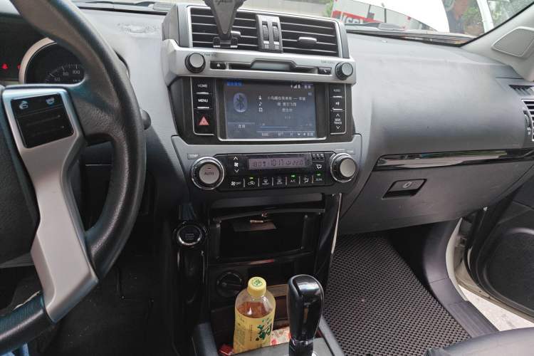 Used Toyota Prado 2016 2.7L Automatic Standard Edition Audio And AC Panel