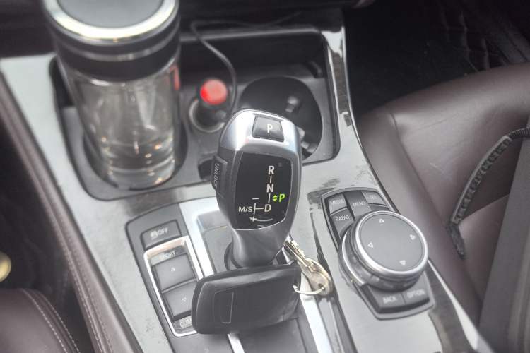 Used BMW 5 Series 2014 525Li Luxury Design Package
