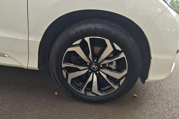 Used Honda UR-V 2017 240TURBO Two-Wheel Drive Luxury Edition China VI Right Front Wheel Hub