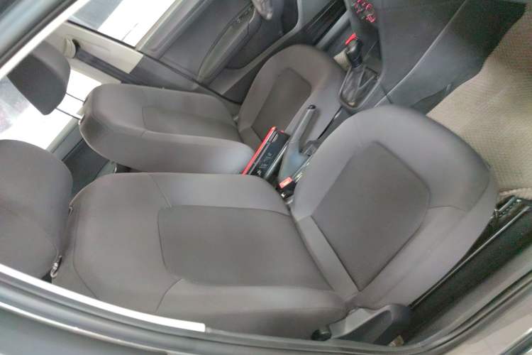 Used Volkswagen Santana 2013 1.6L Automatic Fashion Edition Right Front Seat