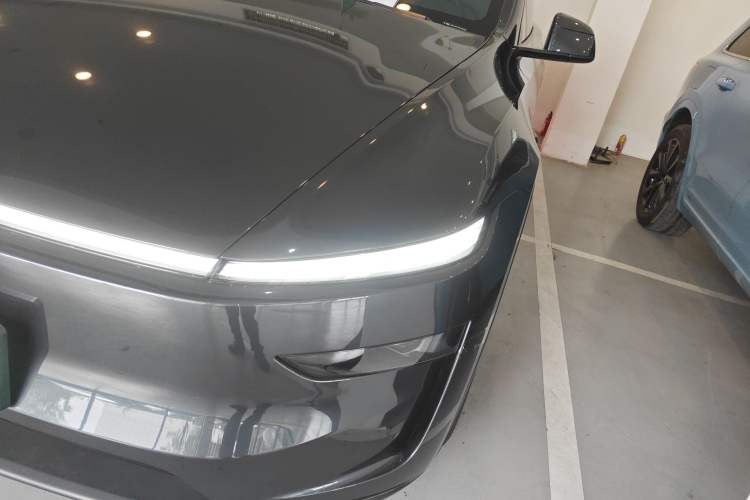 Used Tesla Model Y 2025 Rear-Wheel-Drive Version