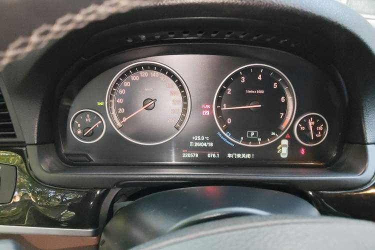 Used BMW 5 Series 2017 525Li Leading Model
