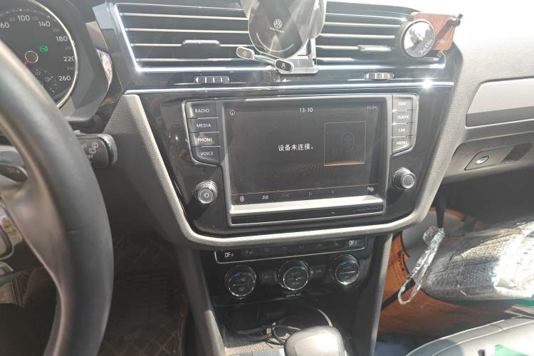 Used Volkswagen Tiguan L 2018 380TSI Automatic All-Wheel Drive Luxury Edition Audio And AC Panel