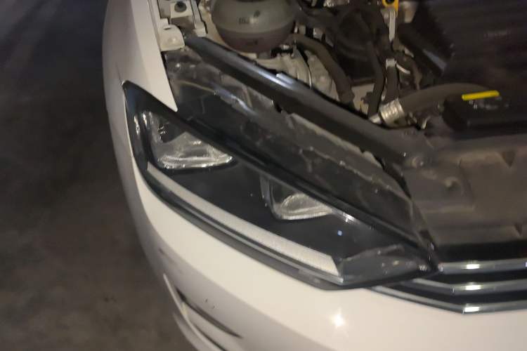 Used Volkswagen Golf Sportsvan 2016 230TSI Automatic Trend Edition Right Front Headlight