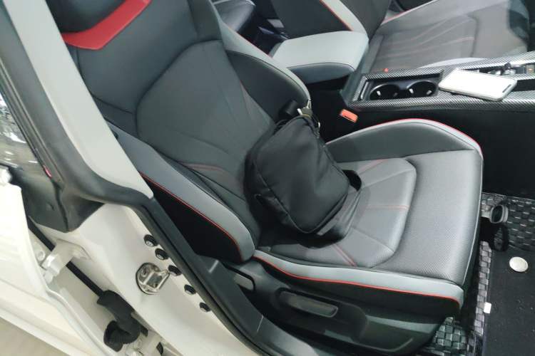 Used Volkswagen Lamando 2023 Lavida L 280TSI DSG Cool & Spicy Edition
